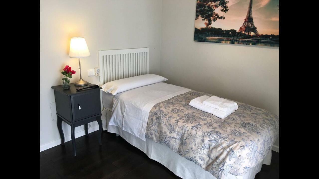 Kentia Rooms Malaga Bagian luar foto
