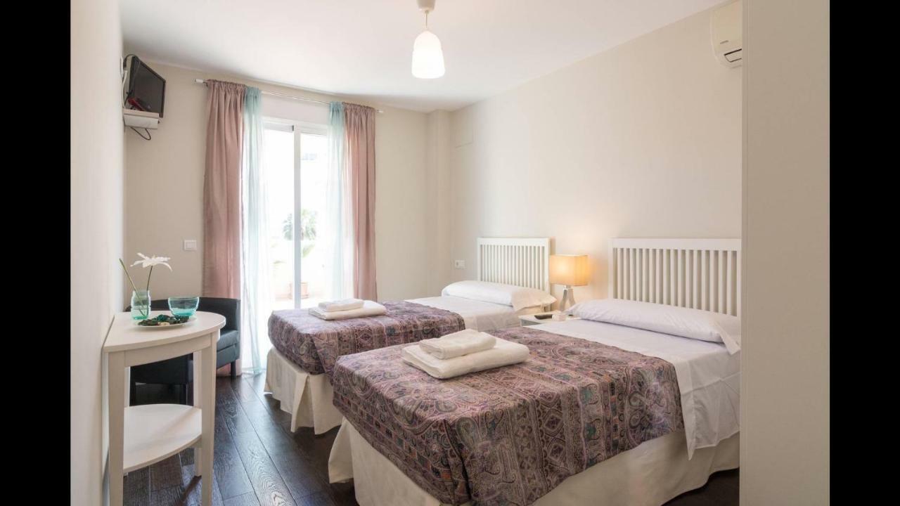 Kentia Rooms Malaga Bagian luar foto