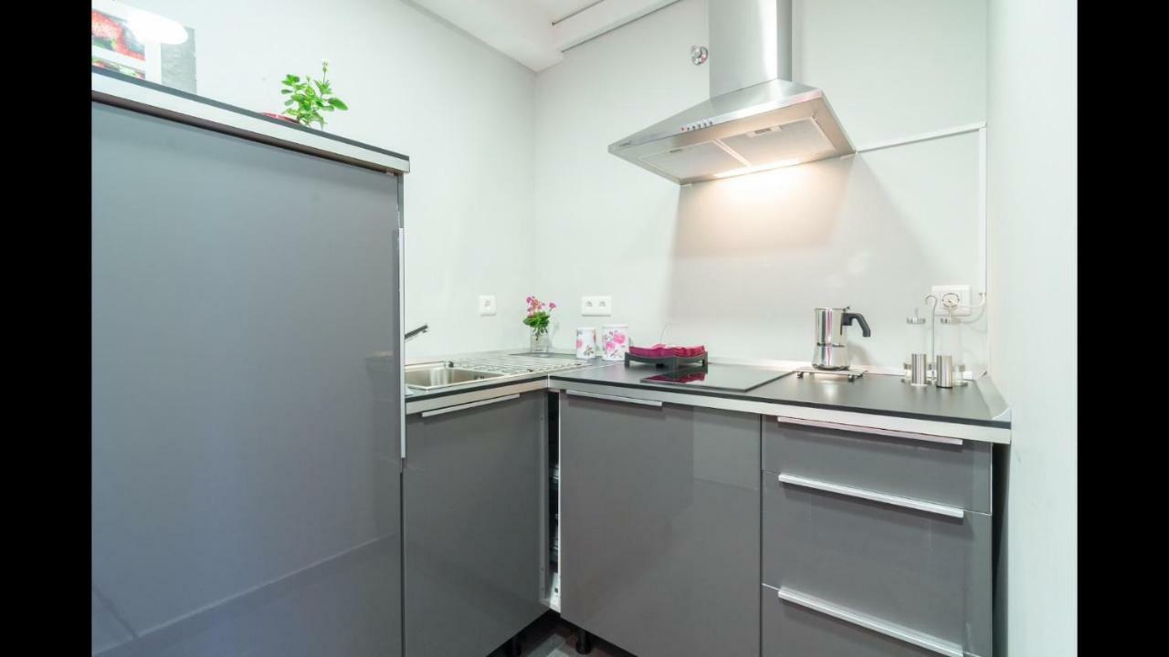 Kentia Rooms Malaga Bagian luar foto