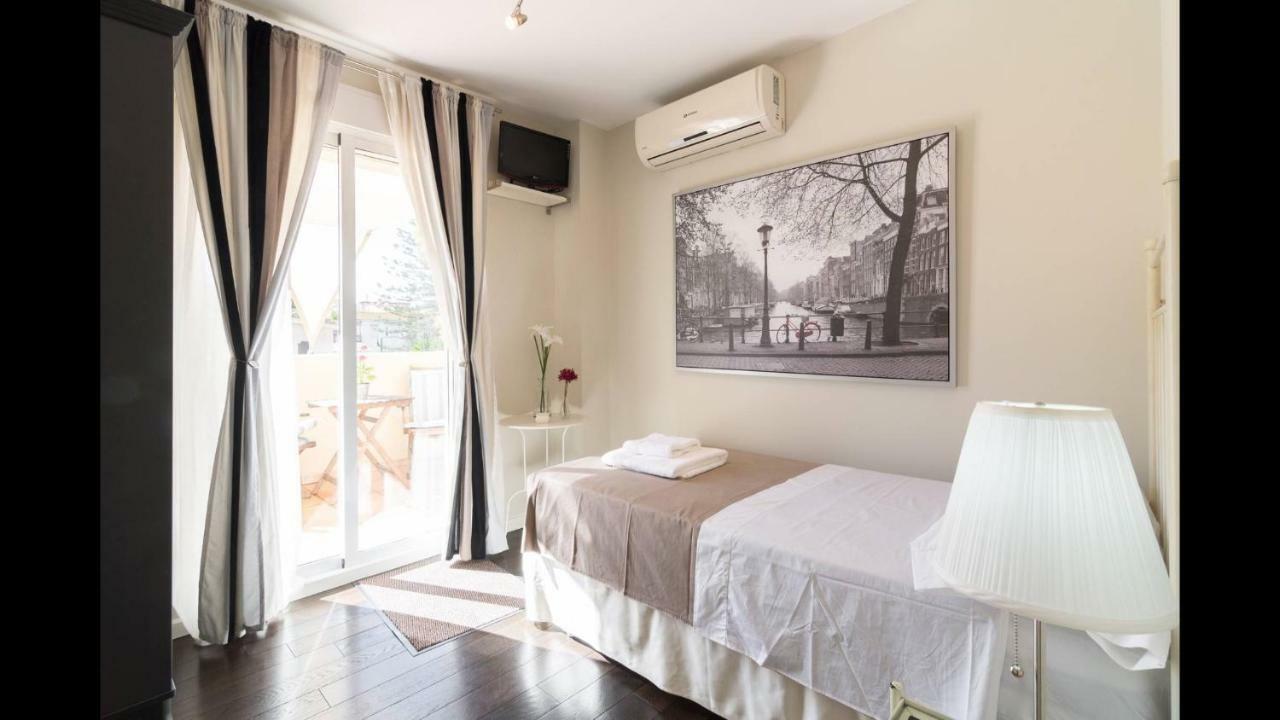 Kentia Rooms Malaga Bagian luar foto