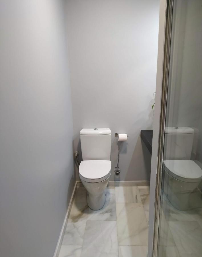 Kentia Rooms Malaga Bagian luar foto